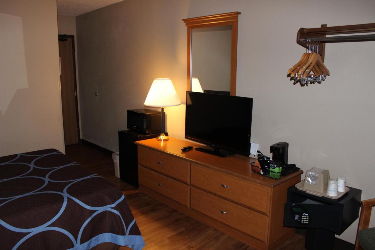 Super 8 by Wyndham Stroudsburg Hotel East Stroudsburg Eksteriør billede